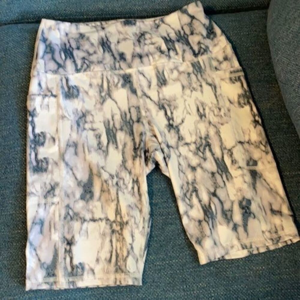 Nwot Workout Short Two Side Pockets